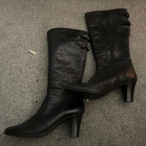 Elegant Black Heeled Boots